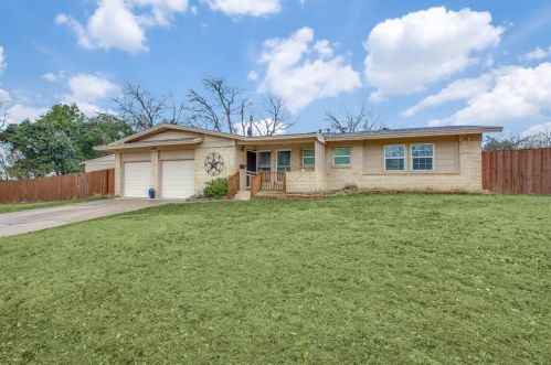 5425 Whitman Ave, Fort Worth, TX 76133-2617