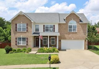 712 Accipiter Cir, Clarksville, TN 37043-2712