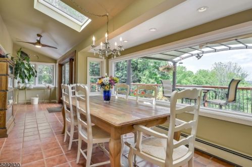 25 Darmstatter Rd, Skyline Lakes NJ  07456-1301 exterior