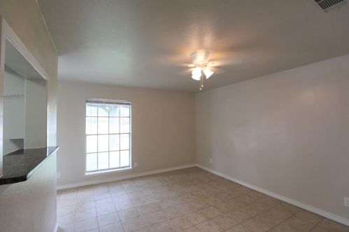 303 Coral Cir, Richardson TX  75081-3623 exterior