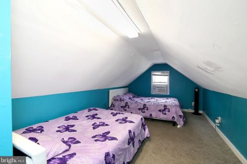 335 Washington St, West Deptford NJ  08066-1083 exterior