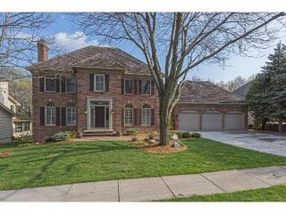 7805 Bush Lake Dr, Minneapolis, MN 55438-3201