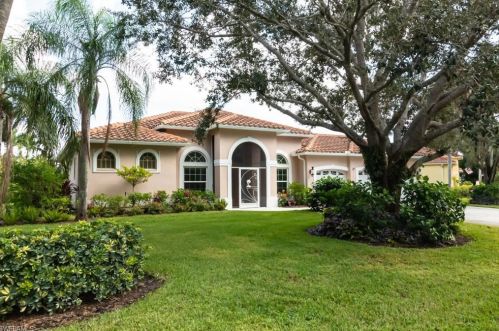 9411 Cedar Creek Dr, Bonita Springs, FL 34135-7517