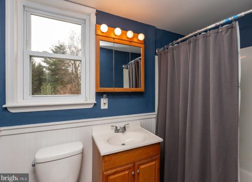 2429 Larkin Rd, Boothwyn PA  19061-2616 exterior