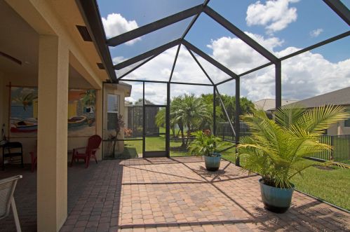 11964 Crestwood Cir, Port Saint Lucie FL  34987-2738 exterior