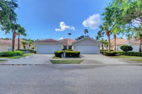 7922 Olympia Dr, West Palm Beach, FL 33411-5784