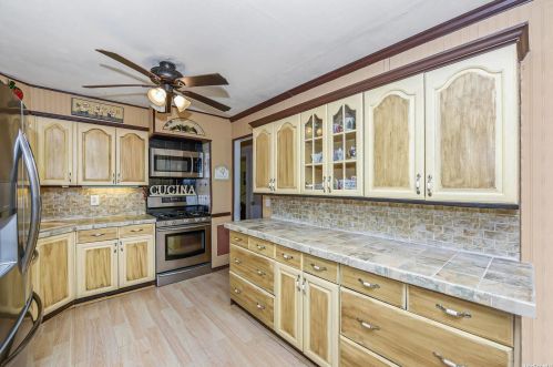 49 Tellar Dr, Islip Terrace NY  11752-2918 exterior