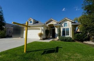 10659 Tea Party Ln, Fresno CA  93730-5921 exterior