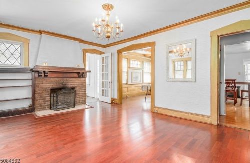 42 Park End Pl, East Orange NJ  07018-1113 exterior