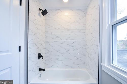 380 Ivy Mills Rd, Glen Mills PA  19342-1424 exterior