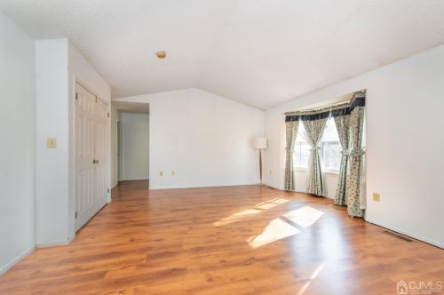 27 Nathan Dr, Old Bridge NJ  08857-2789 exterior