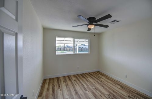 5813 37 Ave, Phoenix AZ 85053-4620 exterior