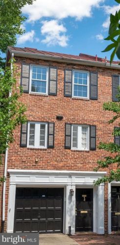 1321 28 St, Washington DC 20007-3101 exterior