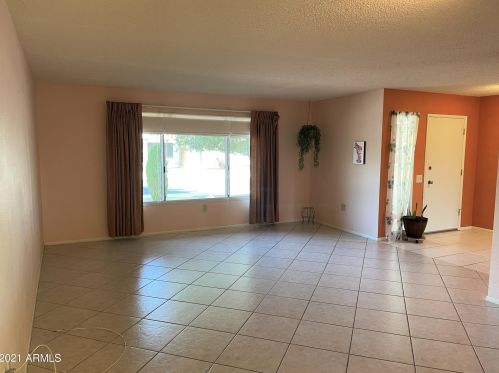 12619 Crystal Lake Dr, Sun City, AZ 85375-2569