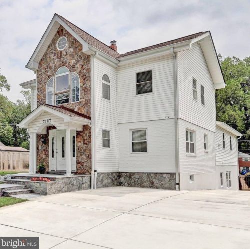 7127 Roosevelt Ave, Falls Church VA  22042-1623 exterior
