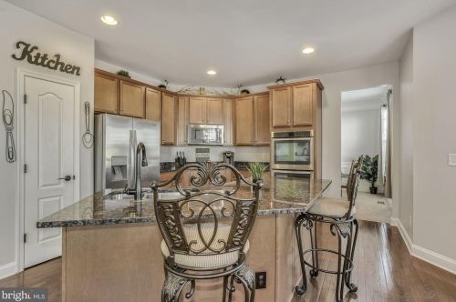 13503 Eagles Rest Dr, Leesburg VA 20176-5035 exterior