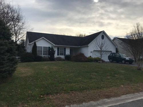 150 Church Creek Dr, Magnolia, DE 19962-2218