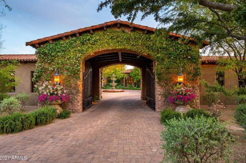 8493 Old Field Rd, Scottsdale, AZ 85266-1634