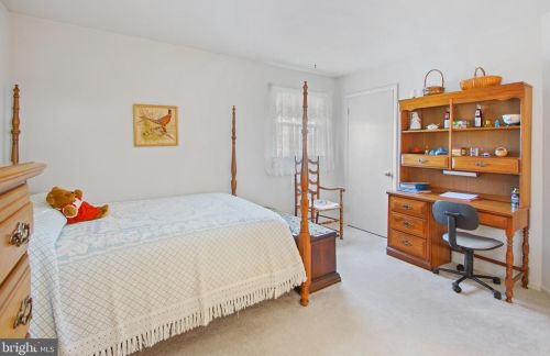 7612 Pollen St, Lorton VA  22079-1636 exterior