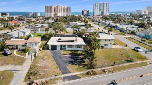 2407 Peninsula Dr, Daytona Beach FL  32118-5412 exterior