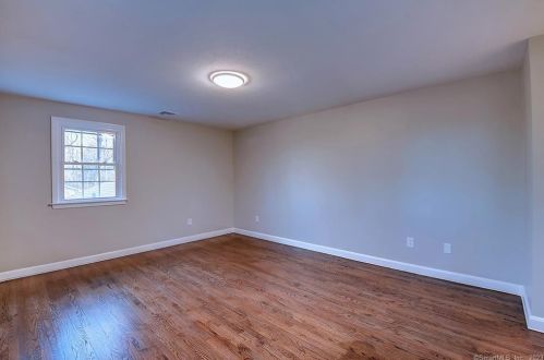 50 Bette Dr, Manchester CT  06040-6814 exterior