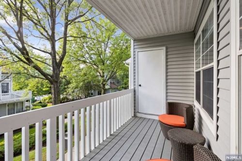 14 Cliff Dr, Englewood NJ  07631-5058 exterior