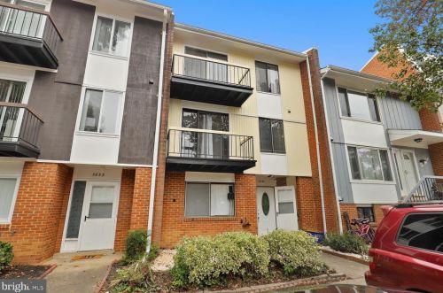 7031 Brocton Ct, Springfield, VA 22150-3049