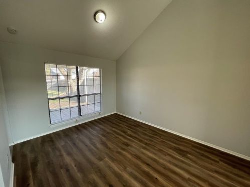 1337 Southridge Dr, Lancaster TX  75146-1396 exterior