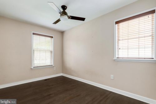 13461 Princedale Dr, Woodbridge VA  22193-3865 exterior