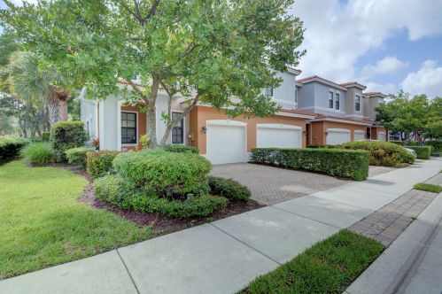 170 Gramercy Square Dr, Delray Beach, FL 33484-8137