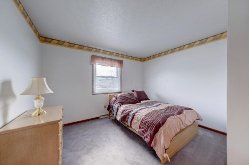 1035 Amboise Dr, Marion OH 43302-6614 exterior