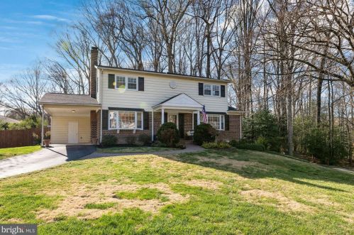 6820 Spur Rd, Springfield, VA 22152-2638