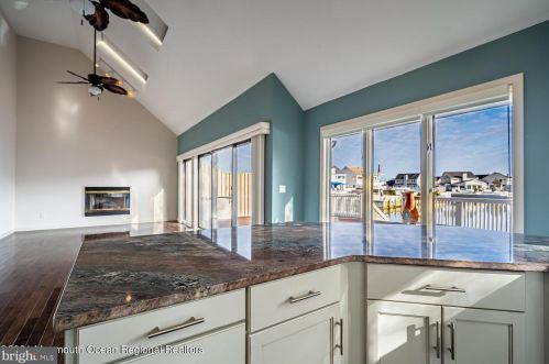 74 Moorage Ave, Berkeley Township NJ 08721-1836 exterior