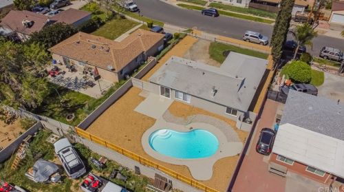 643 Mckinley St, Rialto CA  92376-6057 exterior