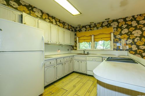 14 Cypress Ave, Great Neck NY  11024-2004 exterior