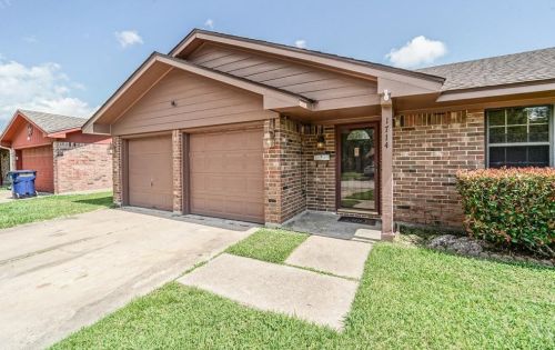 1714 20th Ave, Texas City, TX 77590-5227
