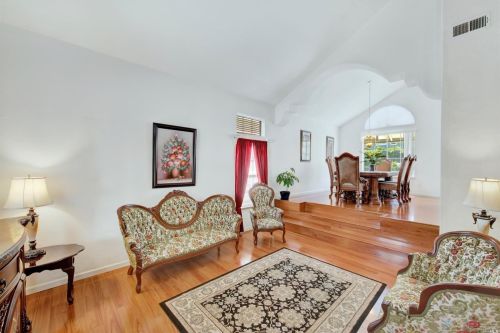 272 Sparrow St, Vacaville CA  95687-7225 exterior