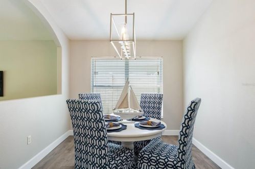 1427 Watermill Cir, Tarpon Springs FL  34689-7031 exterior