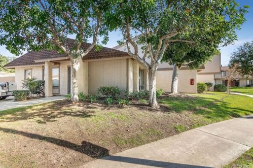 2907 Cottonwood St, Orange, CA 92865-1248