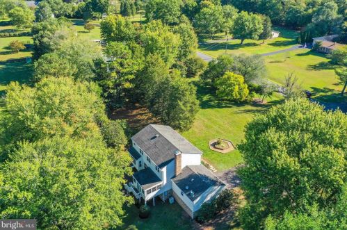 5758 Benford Dr, Haymarket VA  20169-2503 exterior