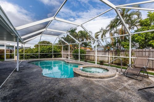 1262 Bluebird Ave, Marco Island FL  34145-2812 exterior