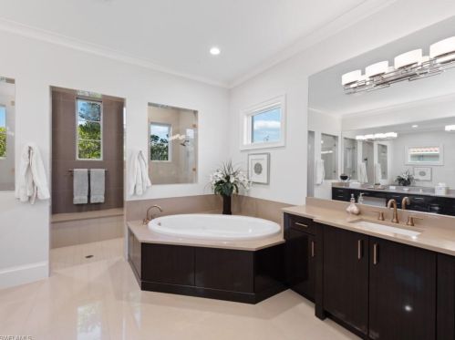 4252 Deephaven Ln, Naples FL  34119-8616 exterior