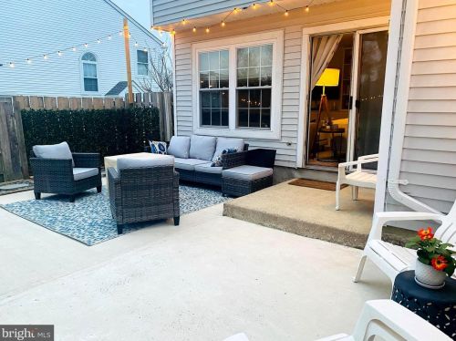 22 Van Horn Pl, Southampton PA  18966-2667 exterior