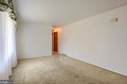 115 Clearview Dr, Camp Hill, PA 17011-4051