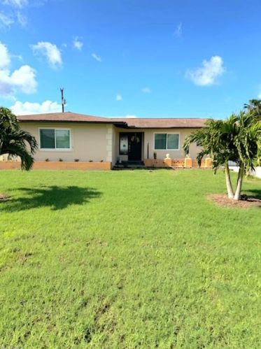1214 33rd Ter, Cape Coral, FL 33904-4223