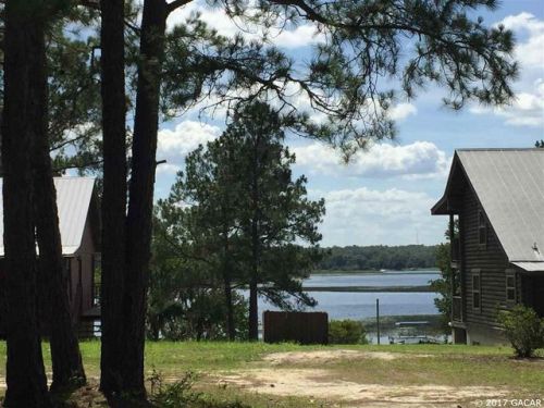 211 Lake Ray Rd, Cross Creek, FL 32640-5705