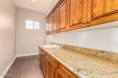 2710 Cattle Dr, Gilbert AZ  85297-8116 exterior