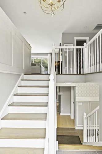 8 Abbott Ave, Ridgefield CT  06877-4407 exterior