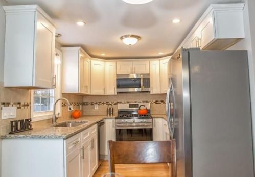 200 Mary Coburn Rd, Springfield MA  01129-2008 exterior