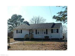 105 Bunche Blvd, Portsmouth, VA 23701-4215
